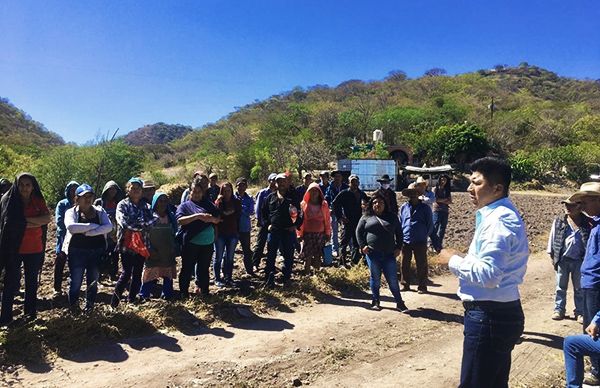 Antorcha lleva luz a regiones pobres de Oaxaca