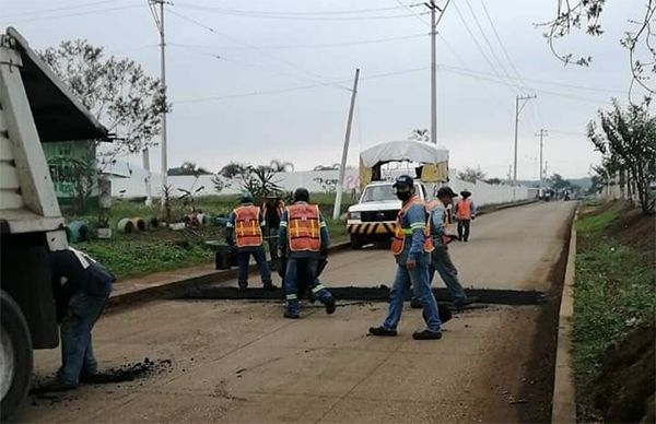 Antorcha gestiona reductores de velocidad en colonias populares