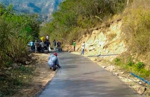 Antorcha y gobierno de Sultepec transforman caminos de Los Epazotes y Barranca de Xochitla