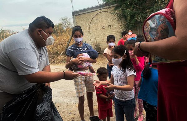 Antorchistas entregan juguetes a niños vulnerables de Temixco