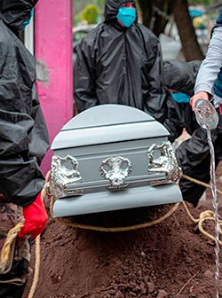 La enorme cantidad de muertes por covid-19 caerán sobre las espaldas de los gobiernos