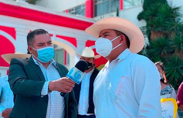 Germán Juárez Nieto se registra como precandidato a la alcaldía de Zumpahuacán por el PRI