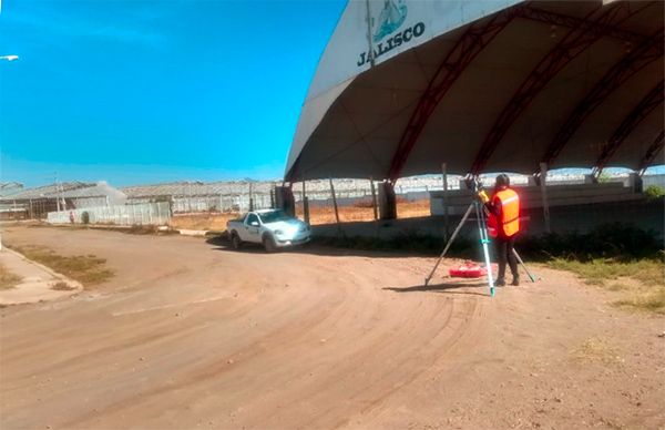 Realizan estudio topográfico para drenaje en colonia Antorcha Popular 1