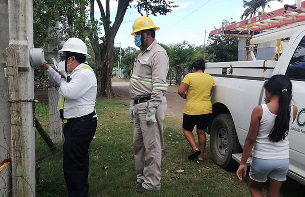 Familias de La Antorcha están por recibir servicio de energía eléctrica