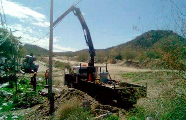 Familias de la colonia Tres Reinas logran electricidad