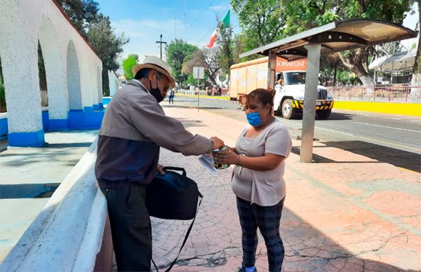 Vecinos de colonias populares realizan colecta para mejorar su condición de vida