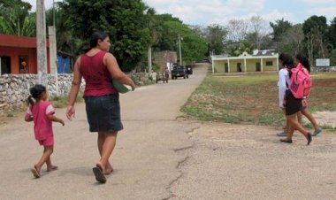 Alcalde Javier Cuy de Tzucacab niega apoyo a familias humildes