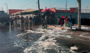 Continúan comerciantes con medidas sanitarias