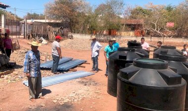 Campesinos reciben apoyos de vivienda a más de ocho meses de gestiones