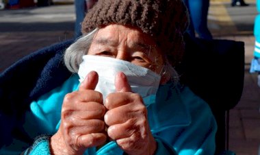 Vacúnate, pide abuelita ixtapaluquense de 101 años de edad