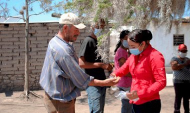 Berenice de la Rosa presente en la comunidad de Nabor Moreno, “Por un nuevo Charcas de oportunidades, desarrollo y empleo para todos”.