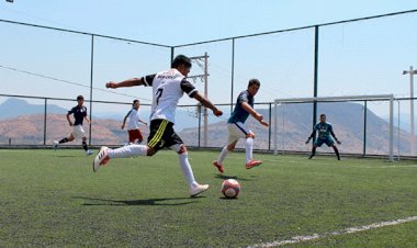 Se realizan torneos deportivos de fútbol