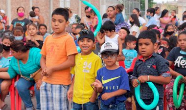 Lleva Antorcha felicidad a niños de San Pedro