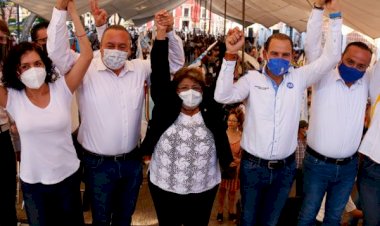 Hersilia Córdova asiste a arranque de campaña de Guillermo Velázquez