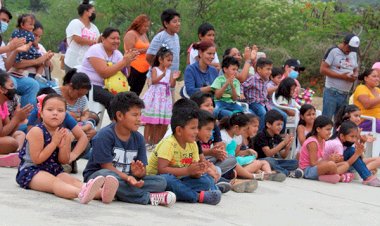 Antorcha lleva felicidad a niños de Ciudad Victoria