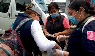 Médicos dan consulta en domicilios afectados por lluvia en Ixtapaluca