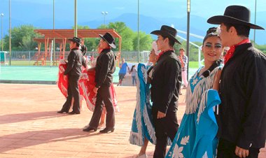 Antorcha lleva felicidad a las colonias