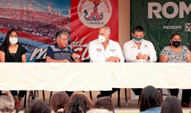 Festeja Antorcha a maestros por su labor como educadores