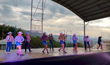 Mujeres Antorchistas trabajadoras y organizadas