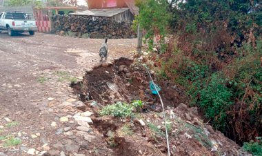 Obras mal hechas en Salvador Escalante, Michoacán