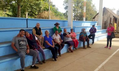 Familias de la ribera del lago de Pátzcuaro, sin agua potable