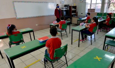 Reapertura improvisada de escuelas condena a muerte a los estudiantes y sus familias