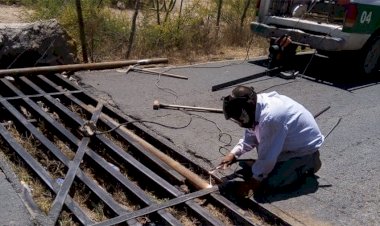 El departamento de Obras Públicas de Villa de Ramos, continúa trabajando a favor de los habitantes