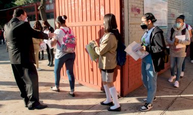 Incremento de contagios de covid-19 tras regreso a las aulas