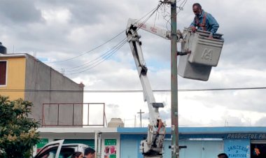 Ante inundaciones, escobas en lugar de desazolve: solución de Ayuntamiento de Texcoco