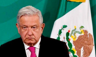 AMLO acusa a INE