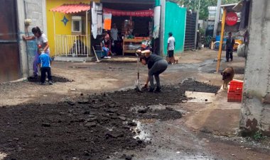 Realizan fresado en calle del predio Rojo Gómez en Iztapalapa