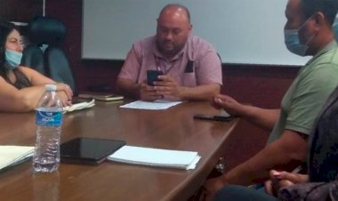 Delegado de Playas de Tijuana dialoga con antorchistas sobre servicios