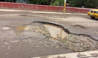 Sobre baches, hoyancos y socavones