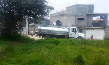 Antorcha continúa gestionando agua para colonias populares