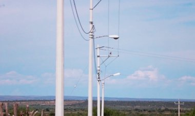 Logra Ayuntamiento antorchista obras de electrificación en Villa de Ramos