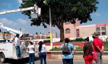 Antorcha continúa iluminando calles en Ixtapaluca