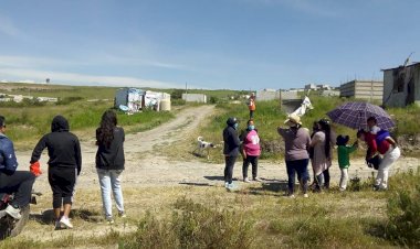 Piden electrificación en colonia antorchista