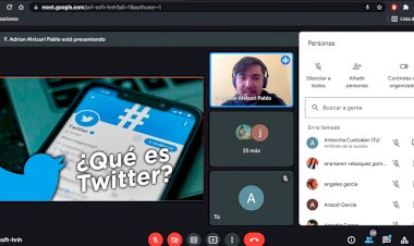 Reciben ponencia sobre la importancia de redes sociales