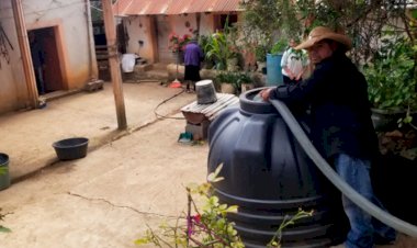 Ayuntamiento de Armadillo continúa abasto de agua potable