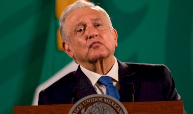 AMLO candil de la calle y oscuridad de la casa