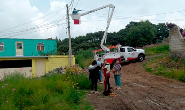 Antorcha gestiona alumbrado público en Loma de Guadalupe