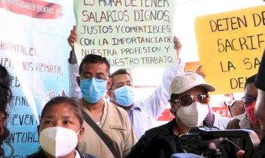 Antorcha defiende al médico porque es el que nos ha salvar la vida 