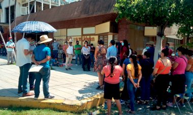 Antorchistas exigen en casa de gobierno continuidad a demandas sociales