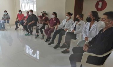 Mixtecos logran la entrega de medicamentos para el sector salud