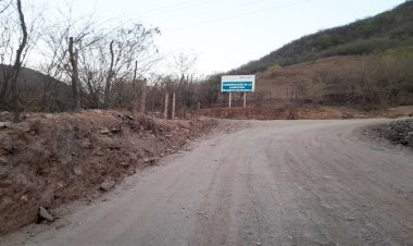 Reclaman caminos en Toltecamila