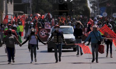 Edil de Amozoc contra la educación