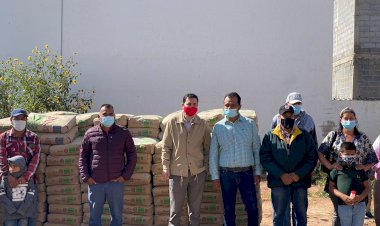 Regidor antorchista gestiona material para vivienda en Guadalupe, Zacatecas