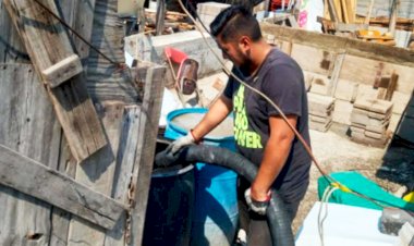 Antorcha lleva agua a habitantes de Iztapalapa, CDMX