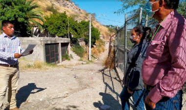 Recorren CFE y antorchistas calles de la colonia Café Combate