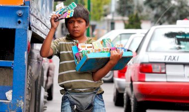 Jóvenes abandonan estudios para trabajar y ayudar en los gastos del hogar